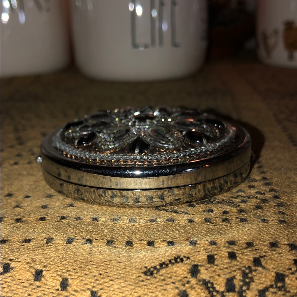 Brighton Compact Mirror - Picture 7 of 12